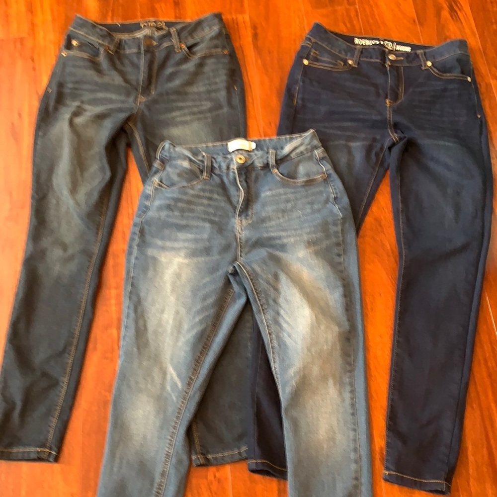 Woman’s skinny jeans
